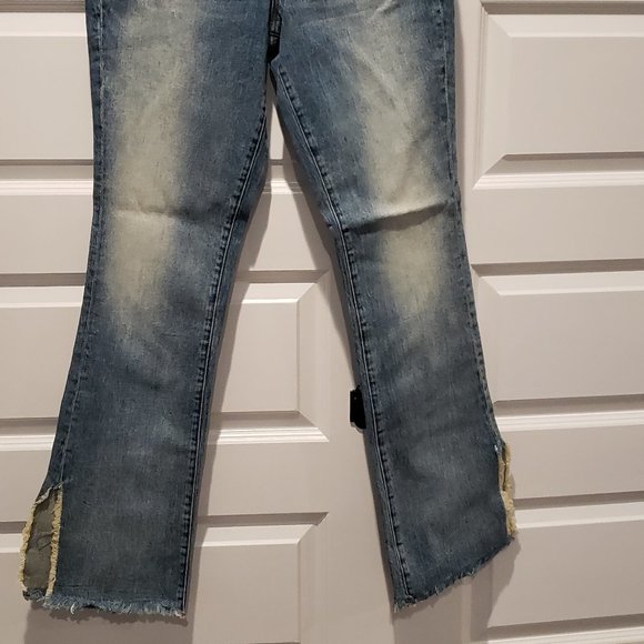 NWT: Blank NYC Women’s THE HOYT IN FAST FORWARD JEAN Sizes 26 and 29 - Picture 3 of 6